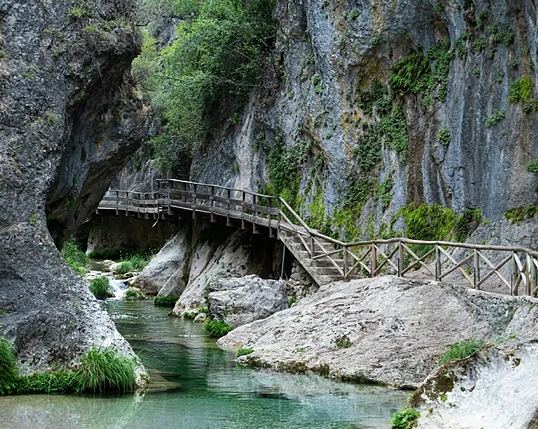 Cinco rincones poco masificados de Andalucía para disfrutar el puente de diciembre